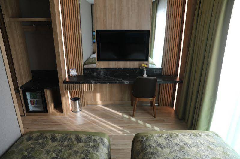 เรดาร์ โฮเต็ล Hotel อิสตันบูล ภายนอก รูปภาพ